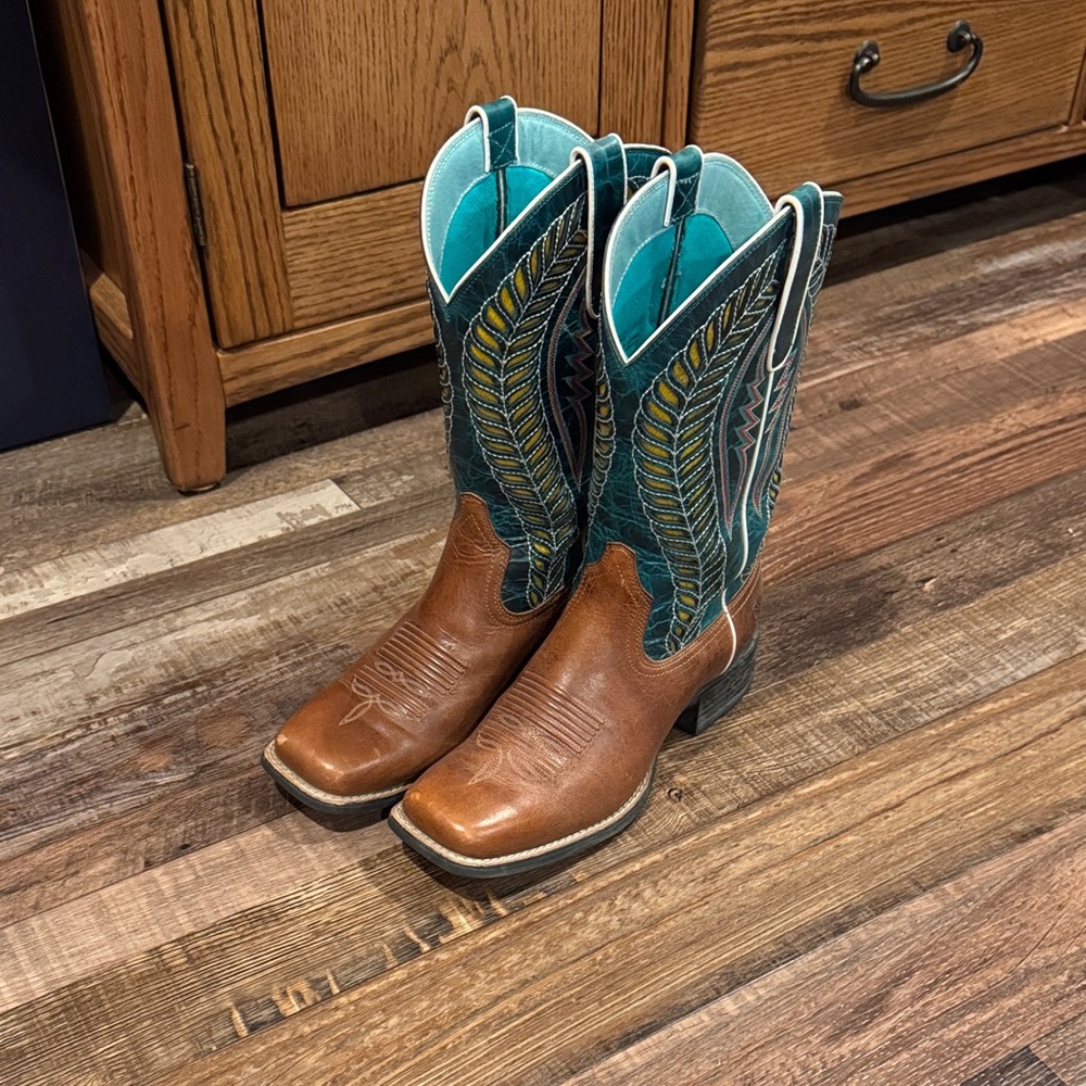 Ariat Brown Leather Cowboy Boots with Turquoise Embroidered Shaft